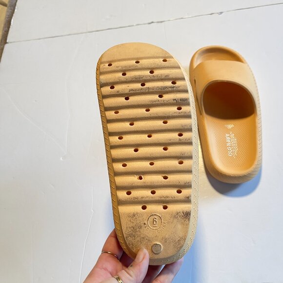 Old Navy Peachy Orange Slip on Slide Sandals Size Women's 6 - Picture 5 of 6
